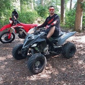 Meet your Posher, Cory